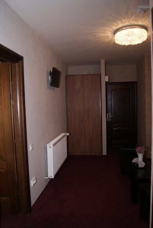 Hotel La Strada Ploieşti Zimmer foto