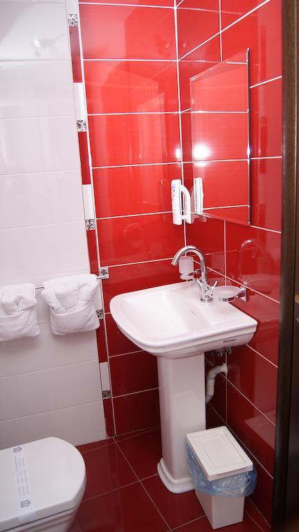 Hotel La Strada Ploieşti Zimmer foto